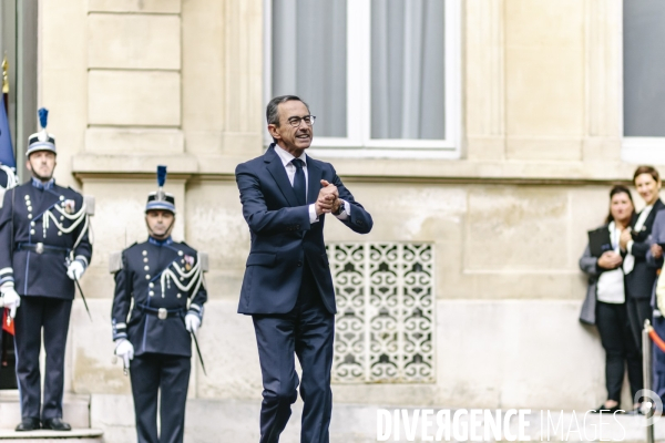 Ceremonie de passation de pouvoirs a Beauvau