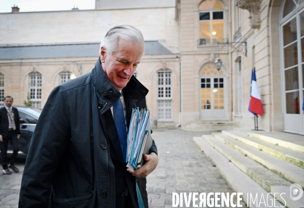 Michel BARNIER Premier ministre réunit pour la premiere fois l ensemble de son gouvernement