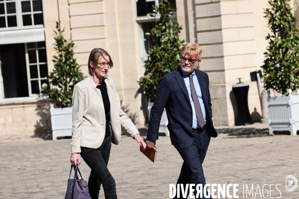 Barnier - derniere reunion avant l annonce
