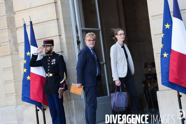 Barnier - derniere reunion avant l annonce