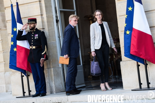 Barnier - derniere reunion avant l annonce