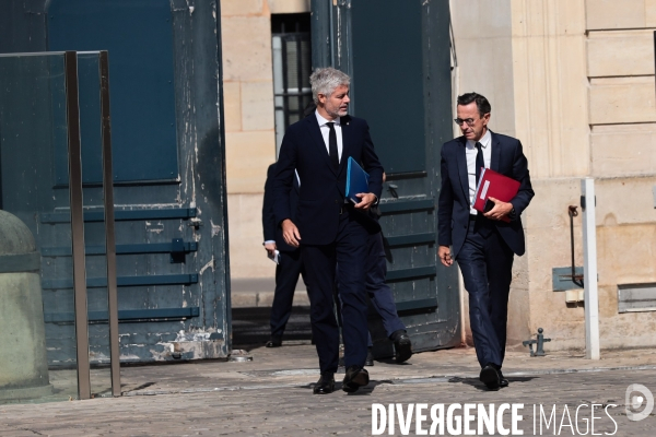 Barnier - derniere reunion avant l annonce