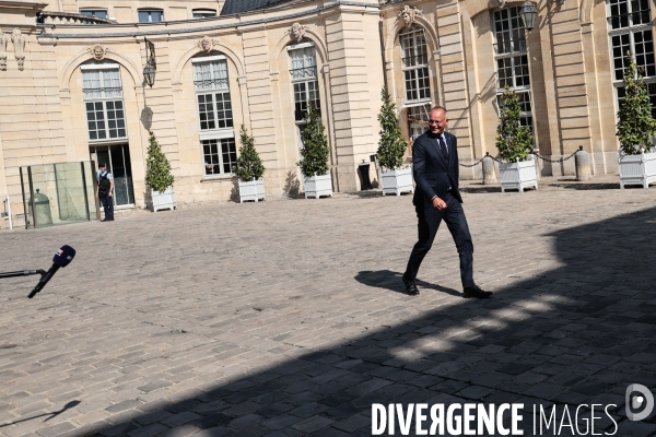 Barnier - derniere reunion avant l annonce