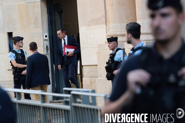 Barnier - derniere reunion avant l annonce