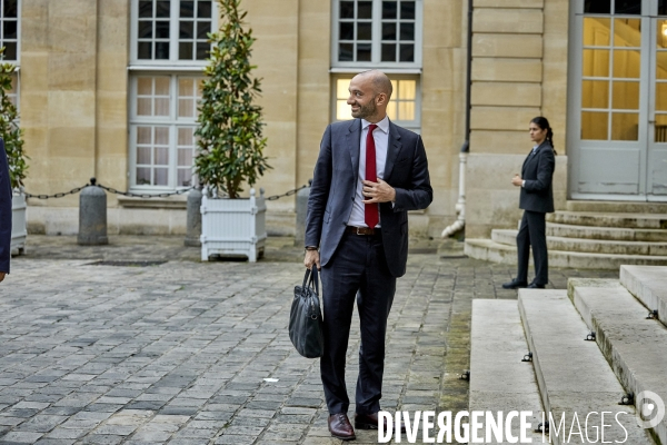 Premiere réunion du gouvernement Barnier à Matignon
