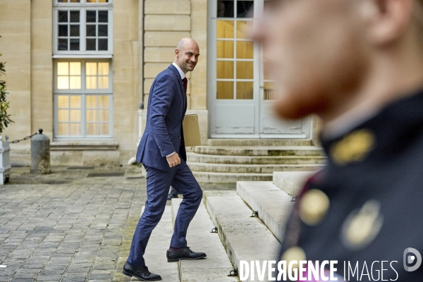 Premiere réunion du gouvernement Barnier à Matignon
