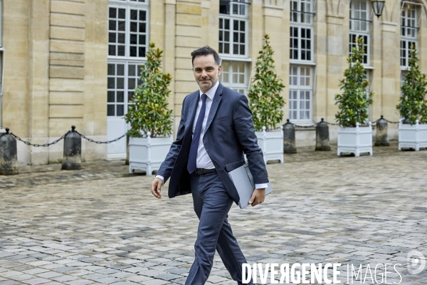 Premiere réunion du gouvernement Barnier à Matignon