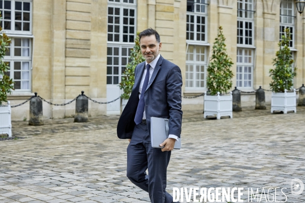 Premiere réunion du gouvernement Barnier à Matignon