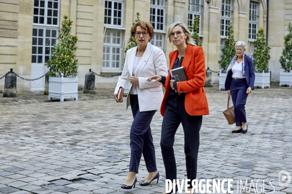 Premiere réunion du gouvernement Barnier à Matignon