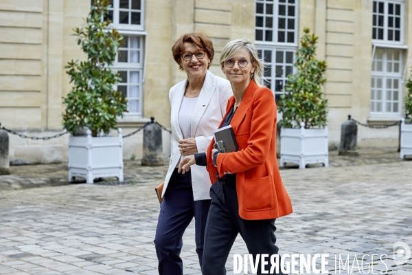 Premiere réunion du gouvernement Barnier à Matignon