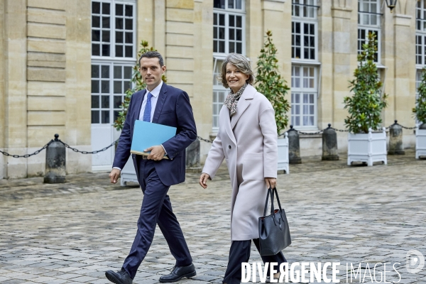 Premiere réunion du gouvernement Barnier à Matignon