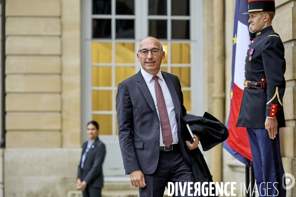 Premiere réunion du gouvernement Barnier à Matignon