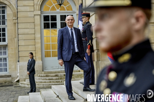 Premiere réunion du gouvernement Barnier à Matignon