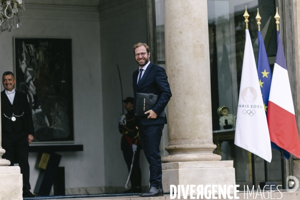 Premier conseil des ministres du gouvernement Barnier