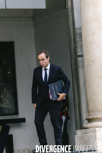 Premier conseil des ministres du gouvernement Barnier