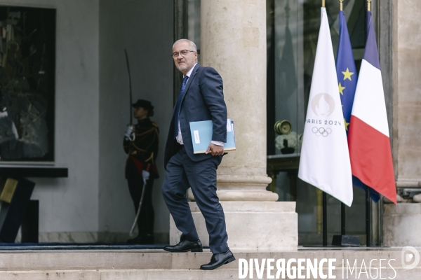 Premier conseil des ministres du gouvernement Barnier