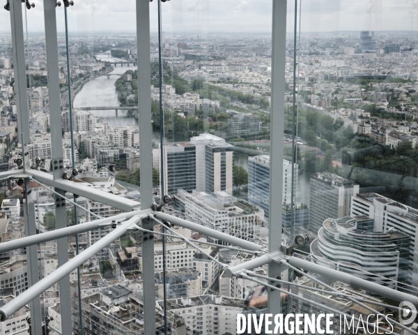 La tour Saint-Gobain, La Défense