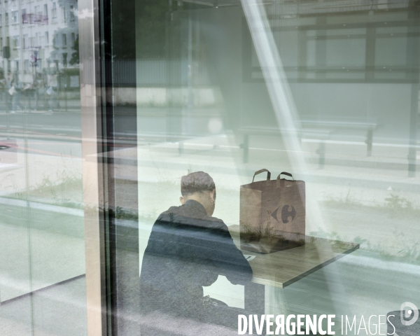 Bureau du personnel de la nouvelle station de métro de la ligne 14 l’Haye-les-Roses