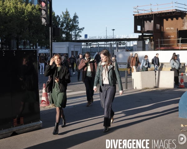 Sortie de l a gare RER Stade de France à la Plaine Saint-Denis