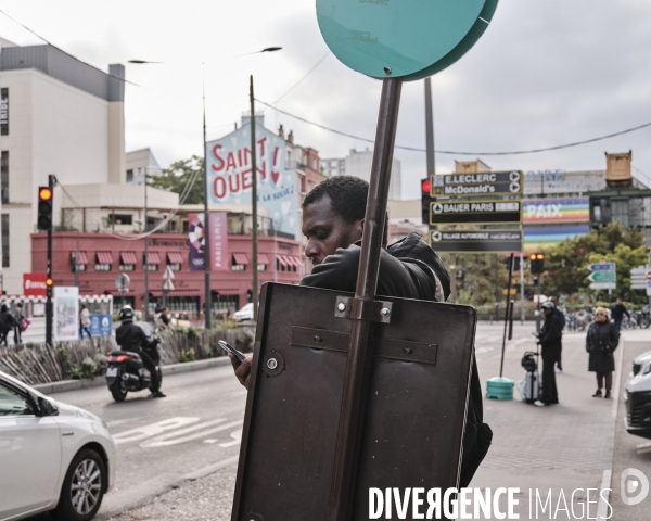 Saint-Ouen, station de bus rue Albert Dalhenne