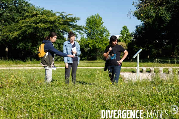 En formation