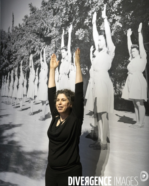 Portrait artiste Tami Notsani, artiste photographe