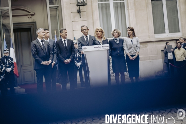 Passation de pouvoir entre Gerald Darmanin et Bruno Retailleau