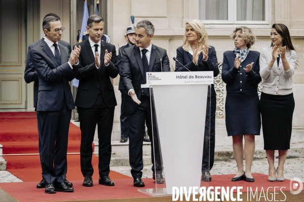 Passation de pouvoir entre Gerald Darmanin et Bruno Retailleau