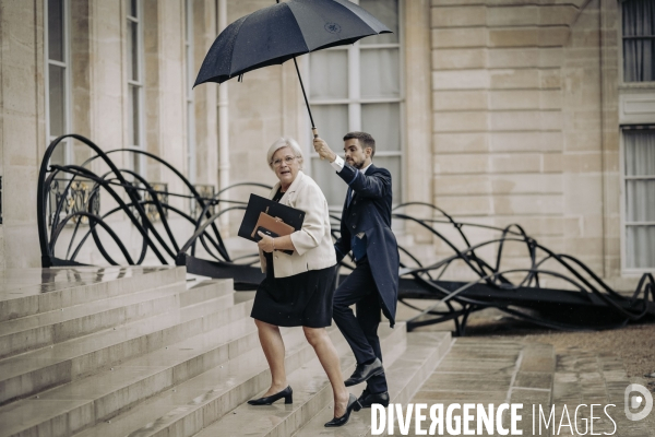 Premier conseil des ministres du gouvernement Barnier