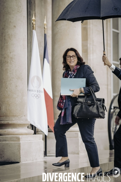 Premier conseil des ministres du gouvernement Barnier