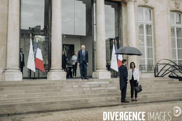 Premier conseil des ministres du gouvernement Barnier