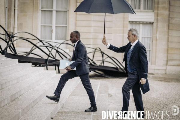 Premier conseil des ministres du gouvernement Barnier
