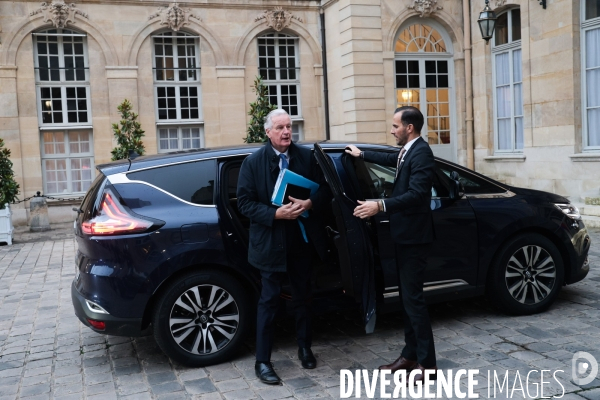 Gouvernement barnier - la reunion