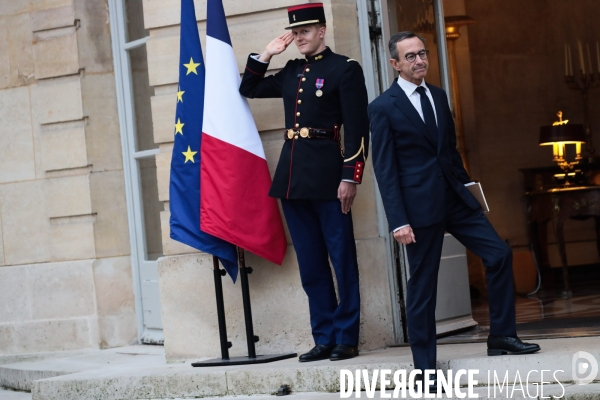 Gouvernement barnier - la reunion