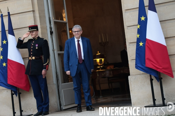 Gouvernement barnier - la reunion