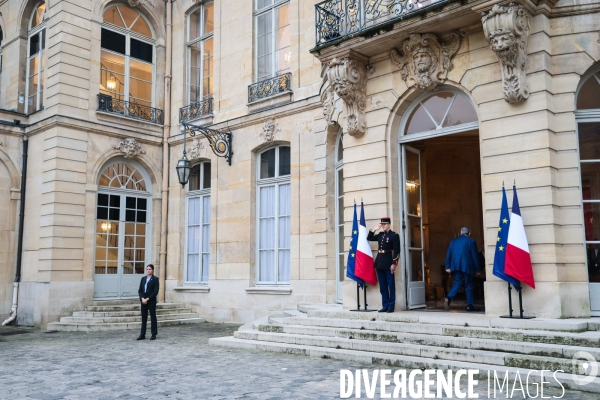 Gouvernement barnier - la reunion