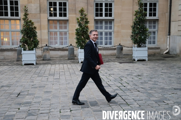 Gouvernement barnier - la reunion