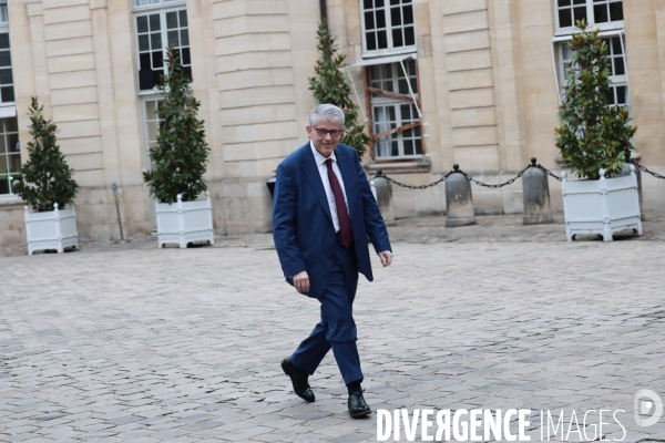 Gouvernement barnier - la reunion