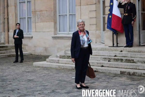 Gouvernement barnier - la reunion