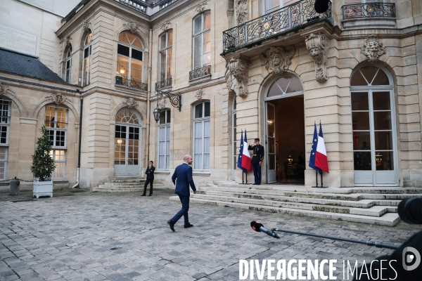 Gouvernement barnier - la reunion