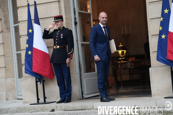 Gouvernement barnier - la reunion