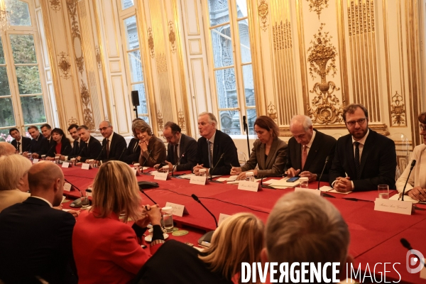 Gouvernement barnier - la reunion