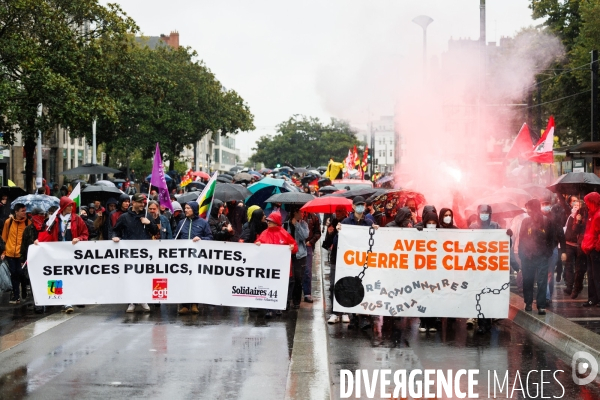 Manifestation pour demander l’abrogation de la réforme des retraites et l’augmentation des salaires
