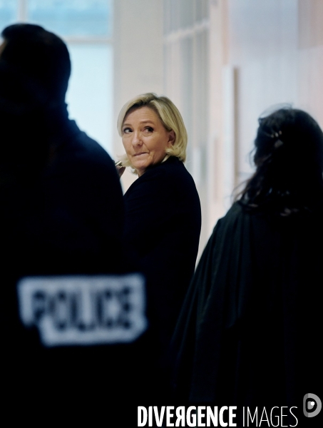 Procès de Marine Le Pen et de 26 membres du RN dans l’affaire des faux assistants d’eurodéputés