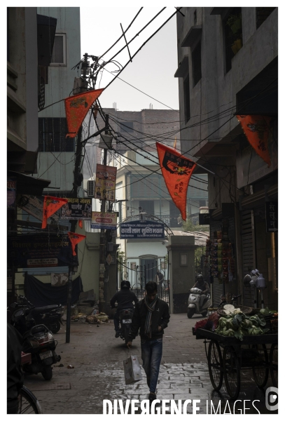 Death Hotel / 15 Days to die in Varanasi