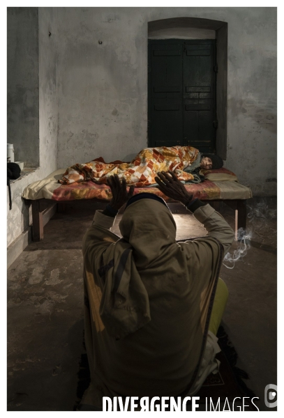 Death Hotel / 15 Days to die in Varanasi