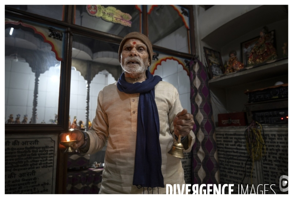 Death Hotel / 15 Days to die in Varanasi