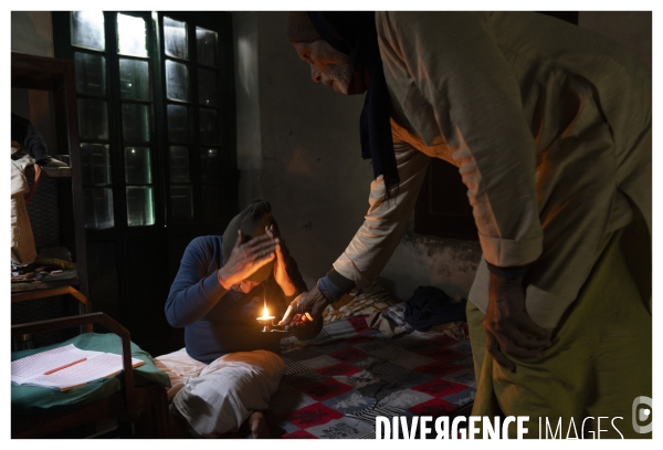 Death Hotel / 15 Days to die in Varanasi