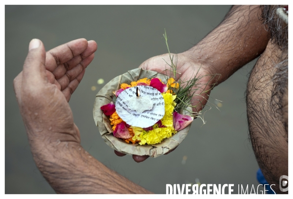 Death Hotel / 15 Days to die in Varanasi