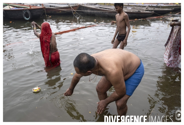 Death Hotel / 15 Days to die in Varanasi